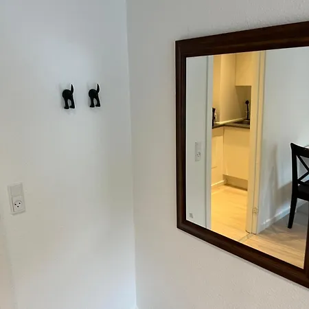Mini 1 比隆