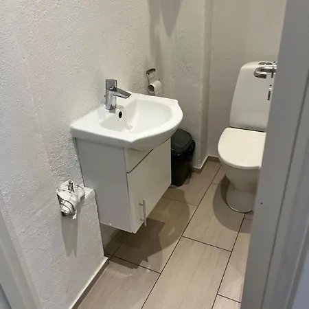 Mini 1 بيت شباب