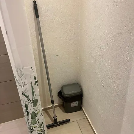 بيت شباب Mini 1